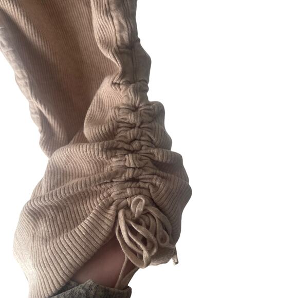 Acoa Women Medium Beige Ribbed Sweater Fall Bodycon Ruched Above Knee‎ Dress - Picture 3 of 7